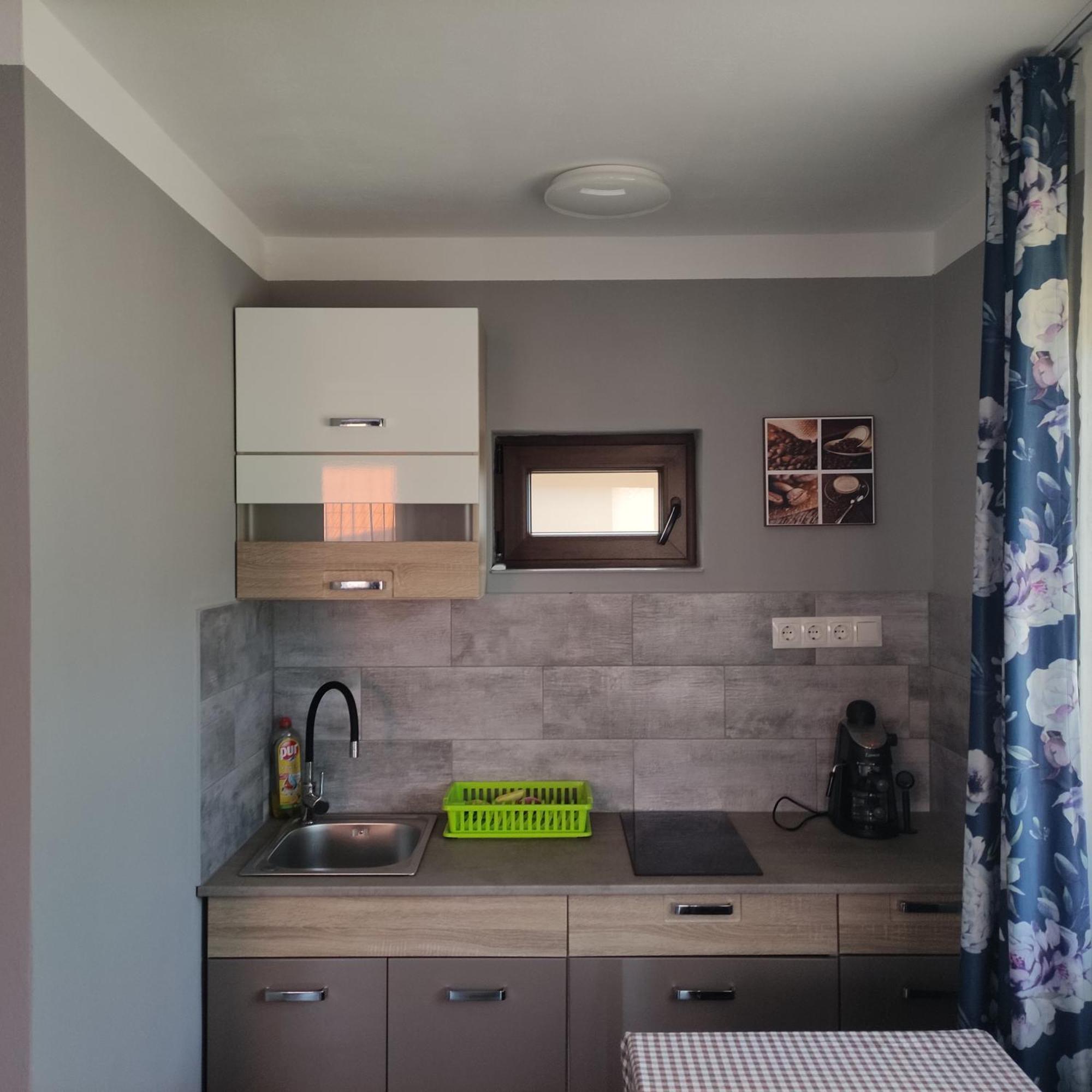 Kovacs Guesthouse プライド エクステリア 写真