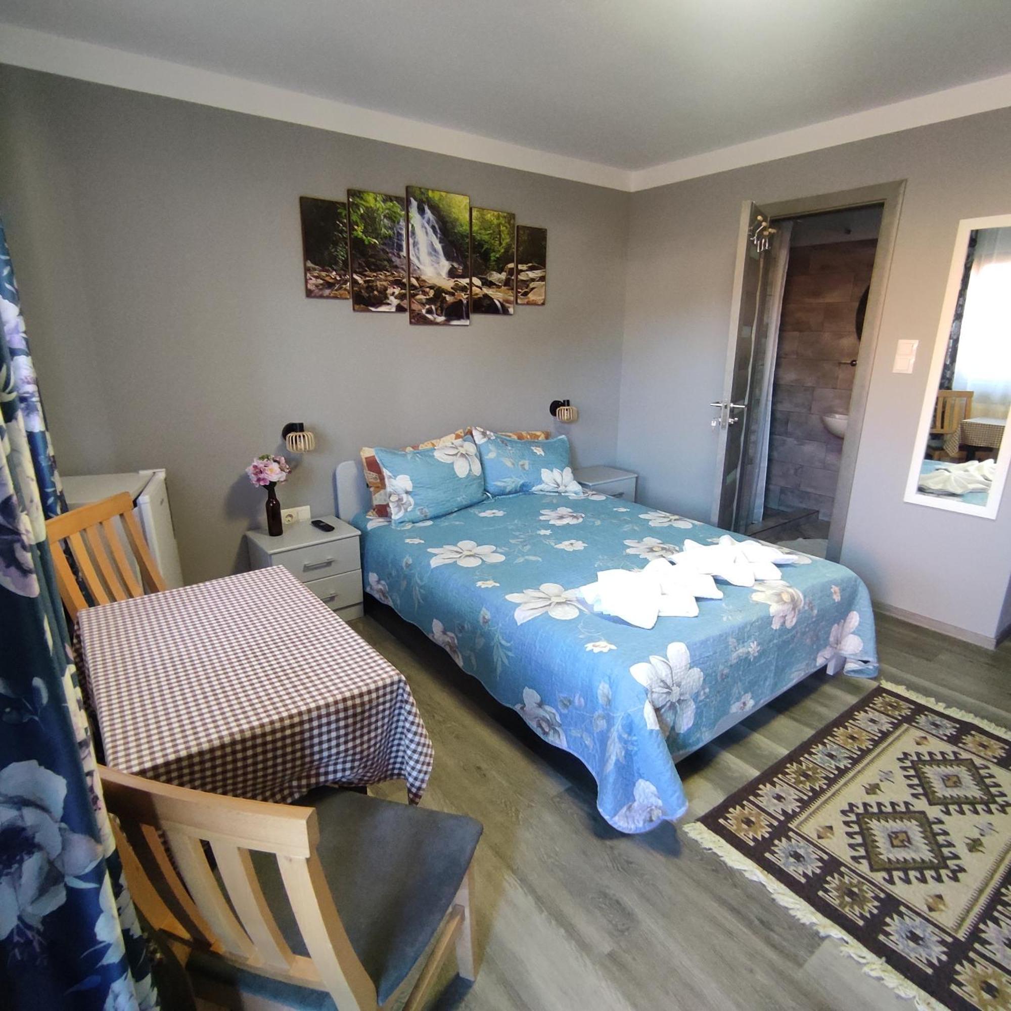 Kovacs Guesthouse プライド エクステリア 写真