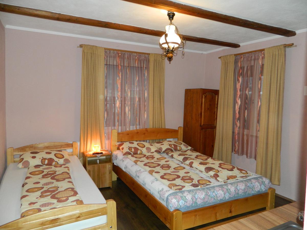 Kovacs Guesthouse プライド エクステリア 写真