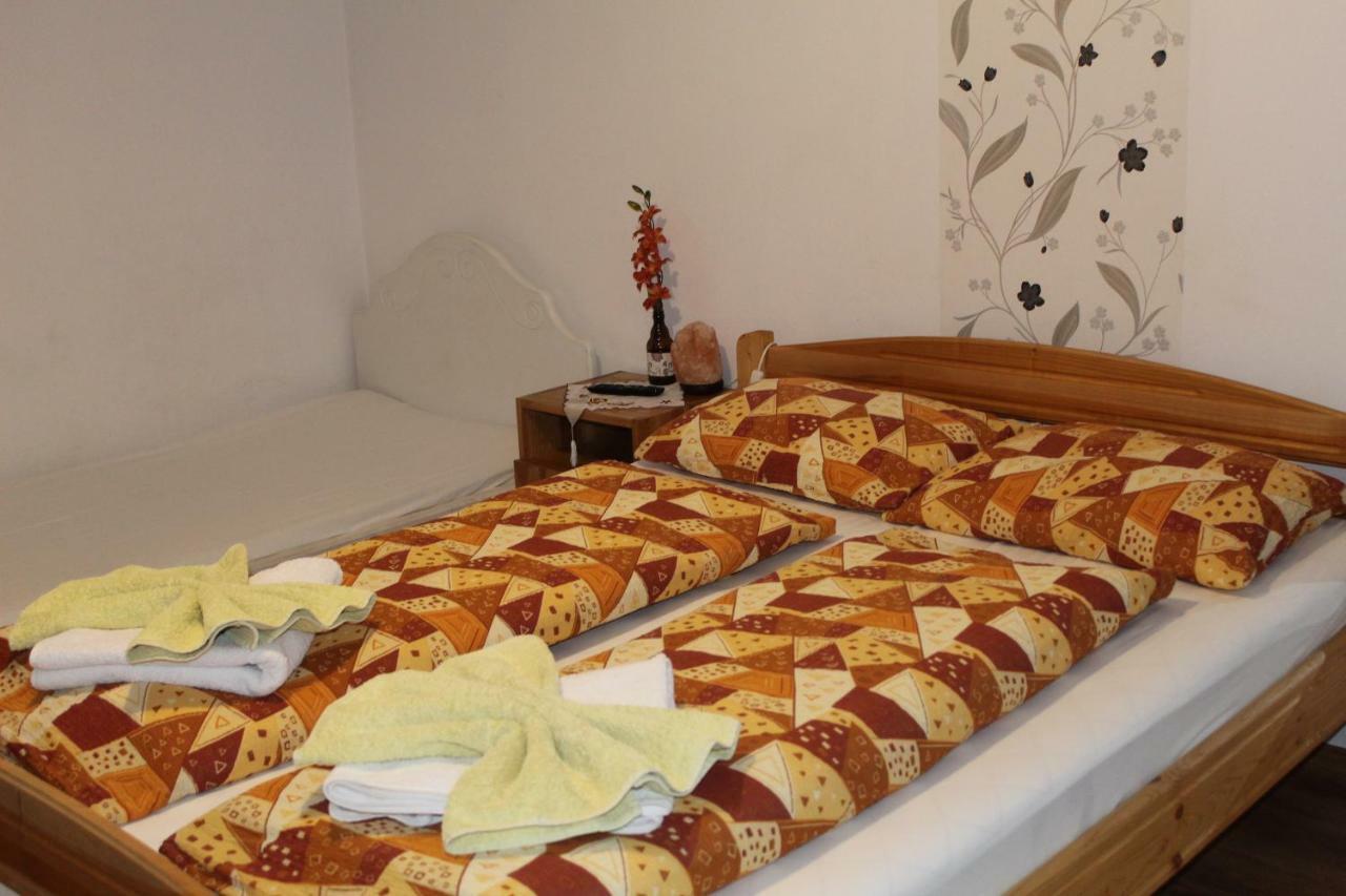 Kovacs Guesthouse プライド エクステリア 写真