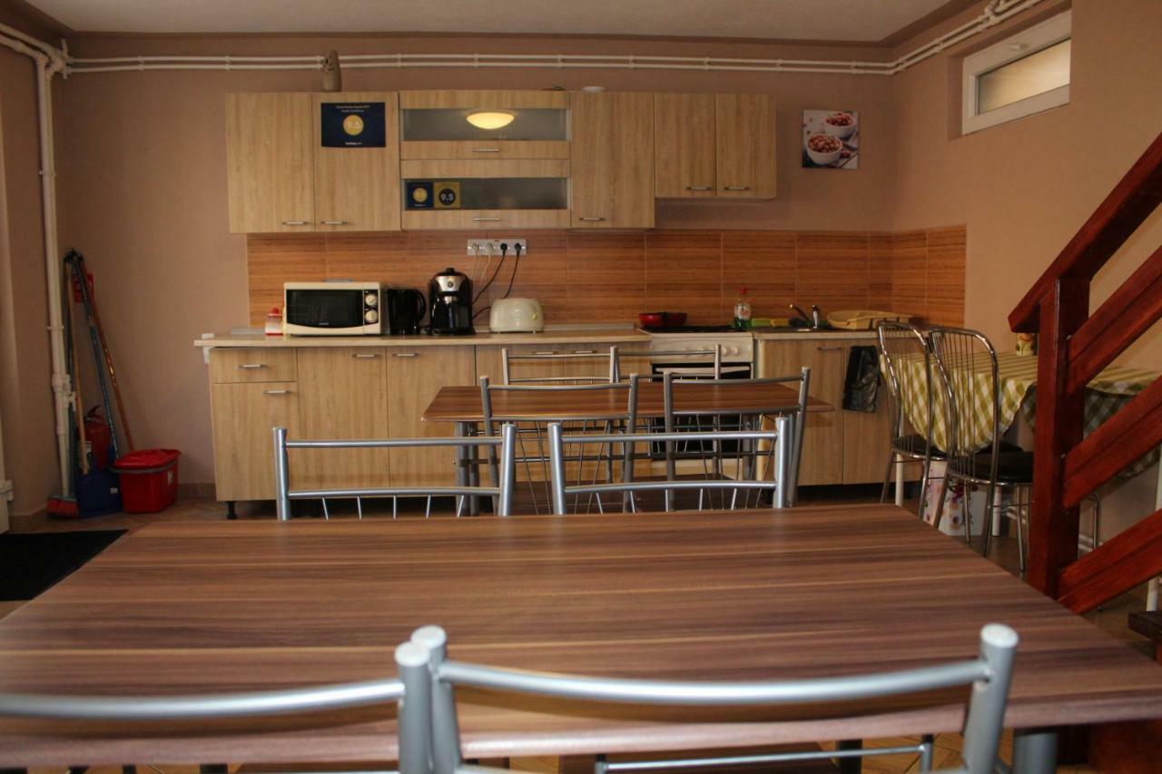 Kovacs Guesthouse プライド エクステリア 写真