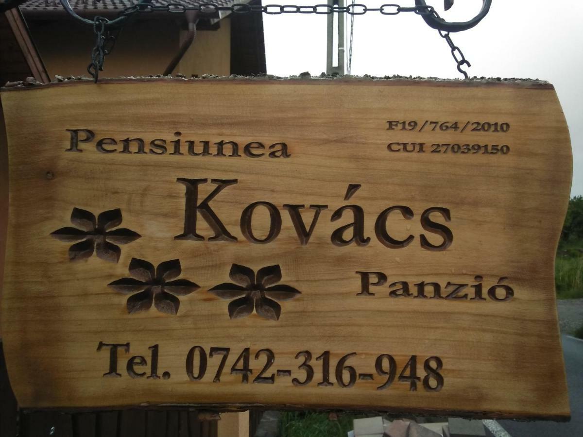 Kovacs Guesthouse プライド エクステリア 写真